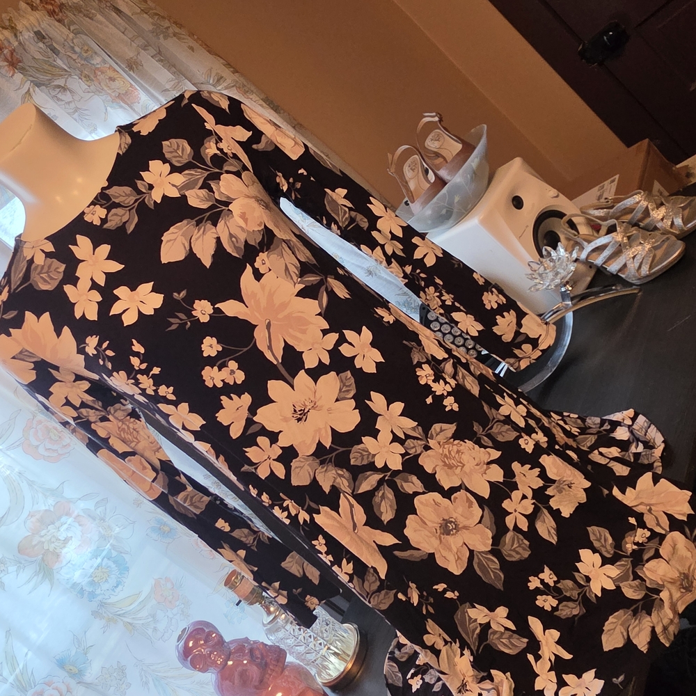 Old Navy Black Floral A-Line Long Sleeve Dress